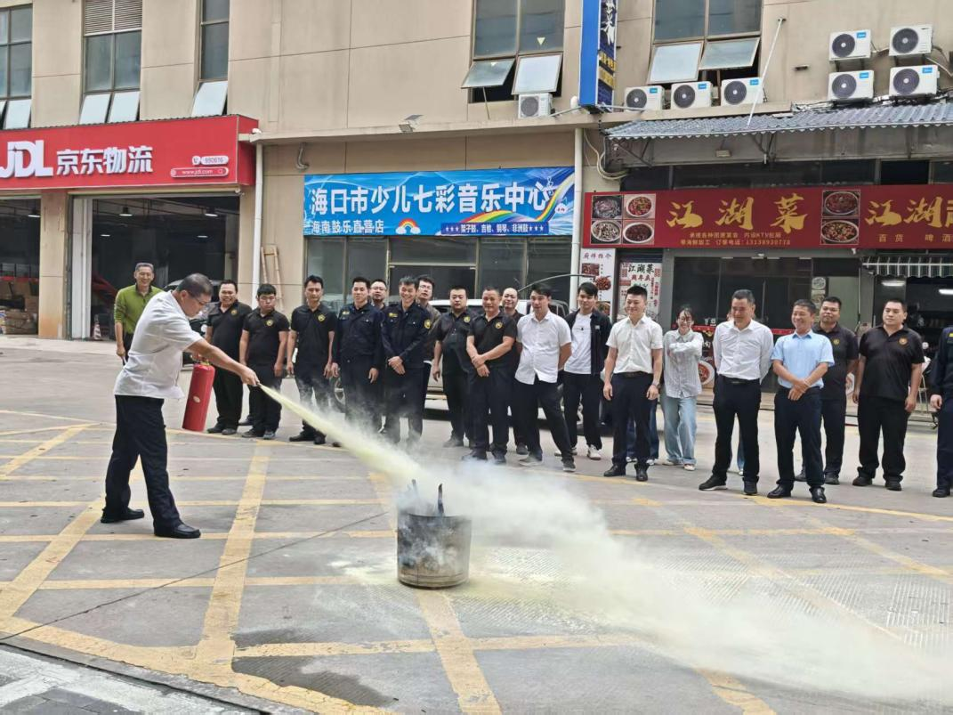 強(qiáng)化安全意識     錘煉應(yīng)急本領(lǐng)—中金鷹（海南）押運(yùn)護(hù)衛(wèi)有限公司開展消防應(yīng)急疏散演練